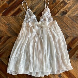 Victorias Secret Lace Satin Bow Pleated Babydoll | Bridal Shower